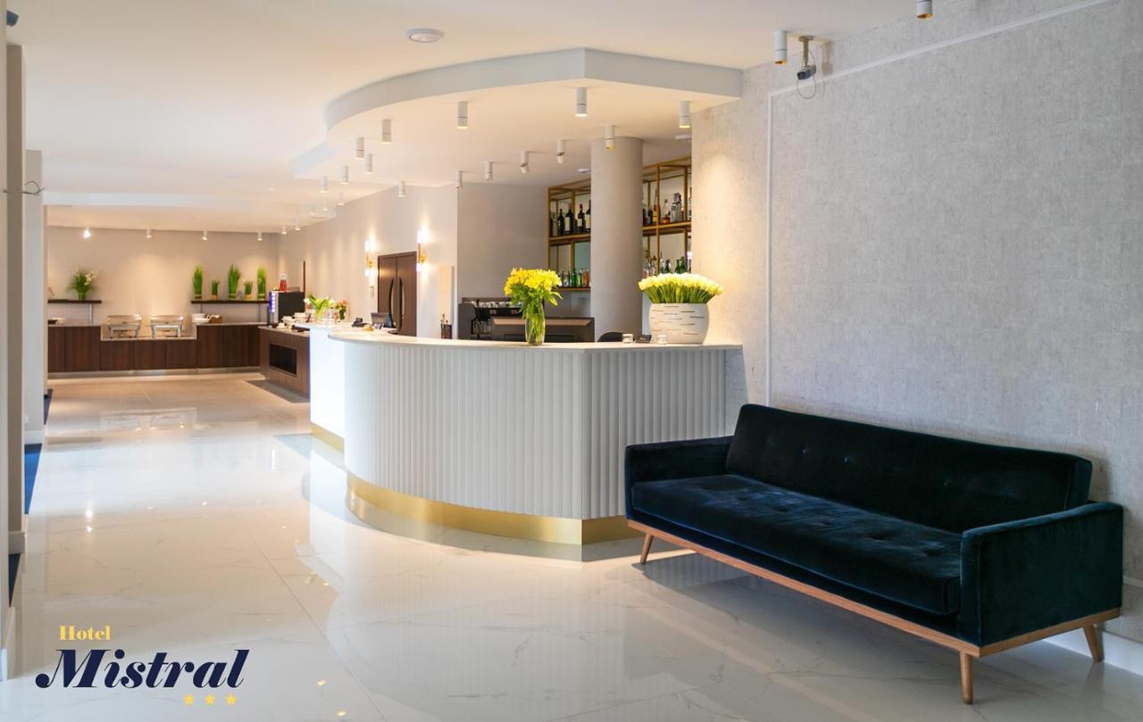 Hotel Mistral 马尔基 外观 照片