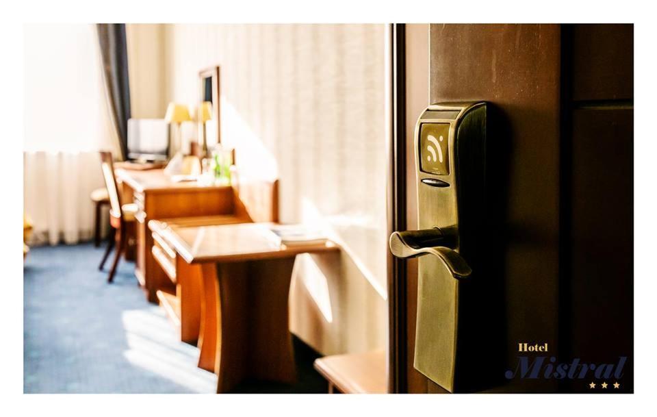 Hotel Mistral 马尔基 外观 照片