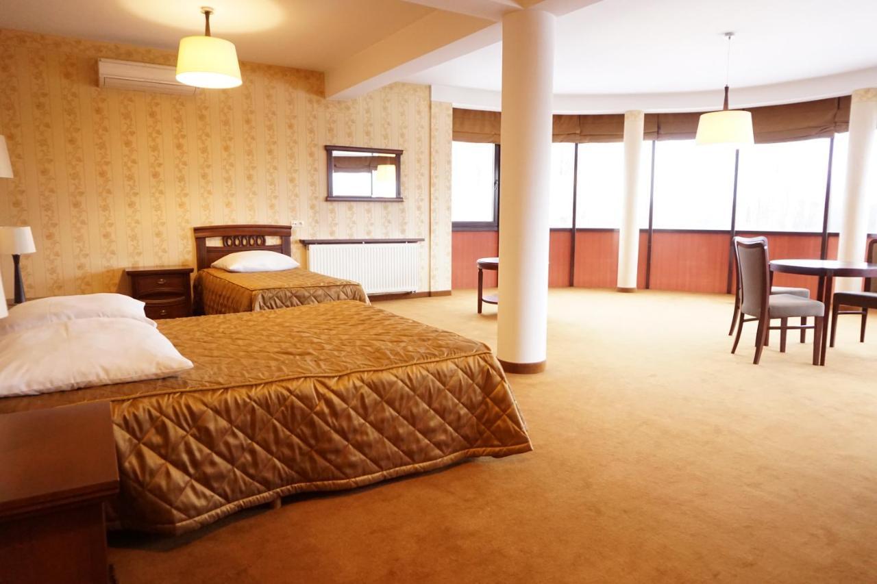 Hotel Mistral 马尔基 外观 照片